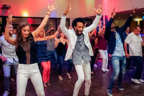 Salsanena Wien - Professionelle Tanz-Workshops für Anfänger, Fortgeschrittene und Profis - Übungsabende Salsanena Wien - Professionelle Tanz-Workshops für Anfänger, Fortgeschrittene und Profis - Übungsabende