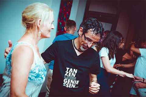 Salsanena Wien - Professionelle Tanz-Workshops für Anfänger, Fortgeschrittene und Profis - Chachacha Workshops