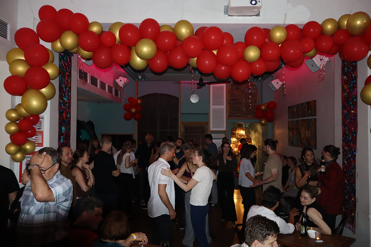 Salsanena Wien - Professionelle Tanz-Workshops für Anfänger, Fortgeschrittene und Profis Salsanena Wien - Professionelle Tanz-Workshops für Anfänger, Fortgeschrittene und Profis